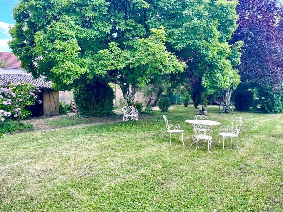 La Casa Del Papa - Maison Spacieuse Avec Jardin 돌 외부 사진